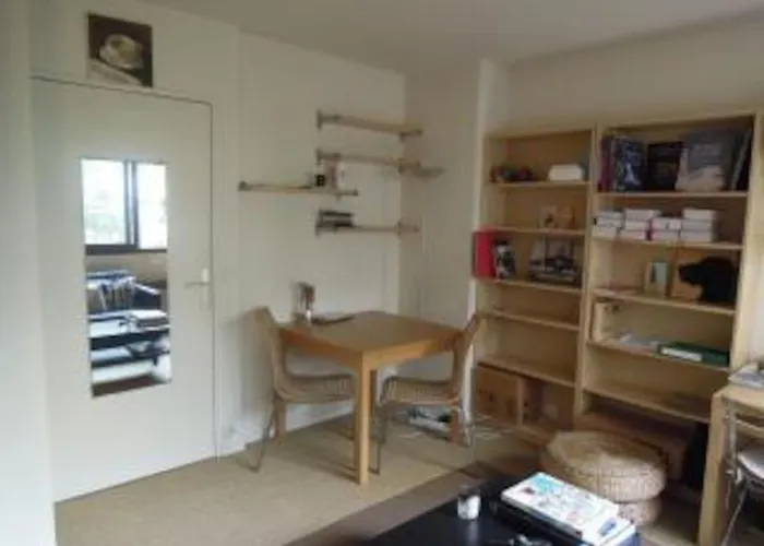 Très Calme Montparnasse *